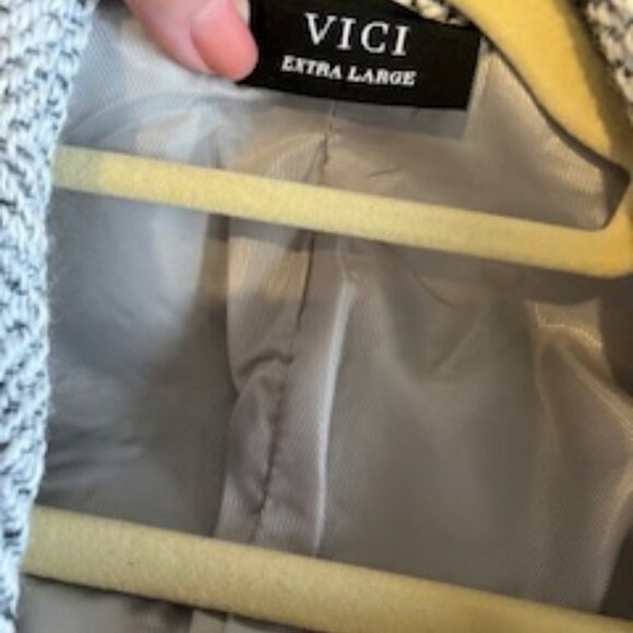 Grey & White Unstructured Blazer - Picture 3 of 5